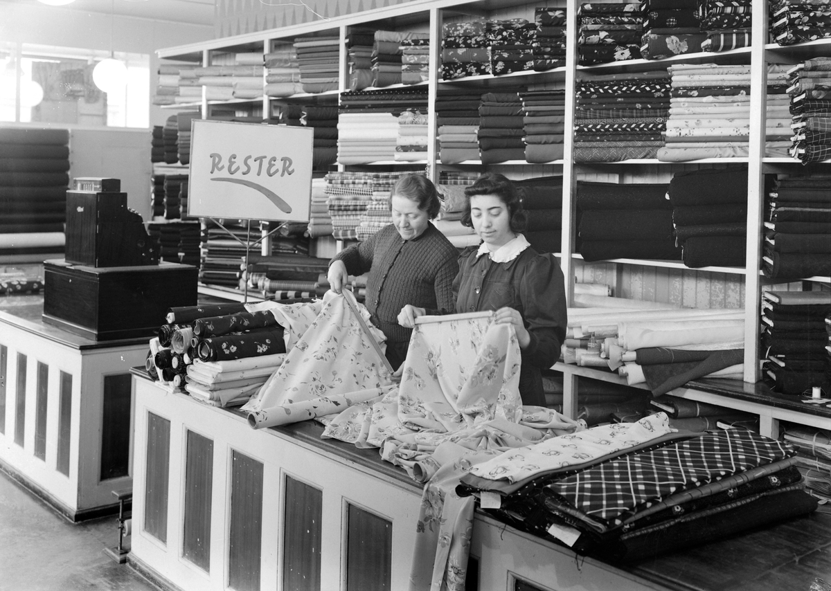 Interiør fra butikken hos manufakturhandler Salomon Abrahamsen