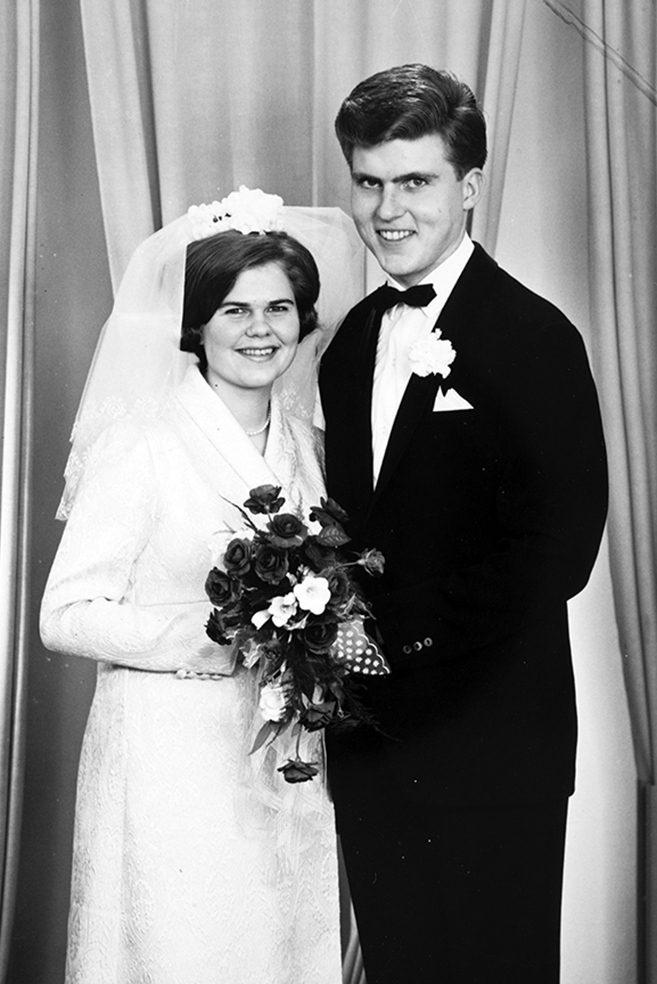 Brudebilde. Ragnhild Engh og Terje Dahlsveen. Engelien (85/2).