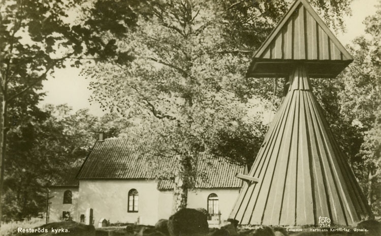 Enligt Bengt Lundins noteringar: "Resteröds Kyrka med klockstapel".