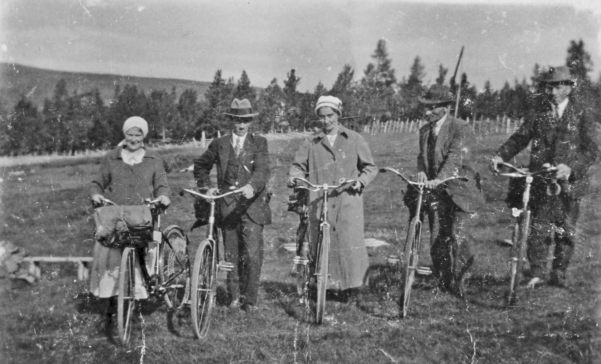 Ungdommer på sykkeltur