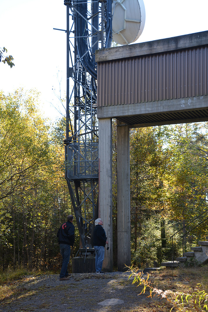 Holtberget bardunert gittermast i Kongsvinger, en  frekvensomformer på 162,5 m.