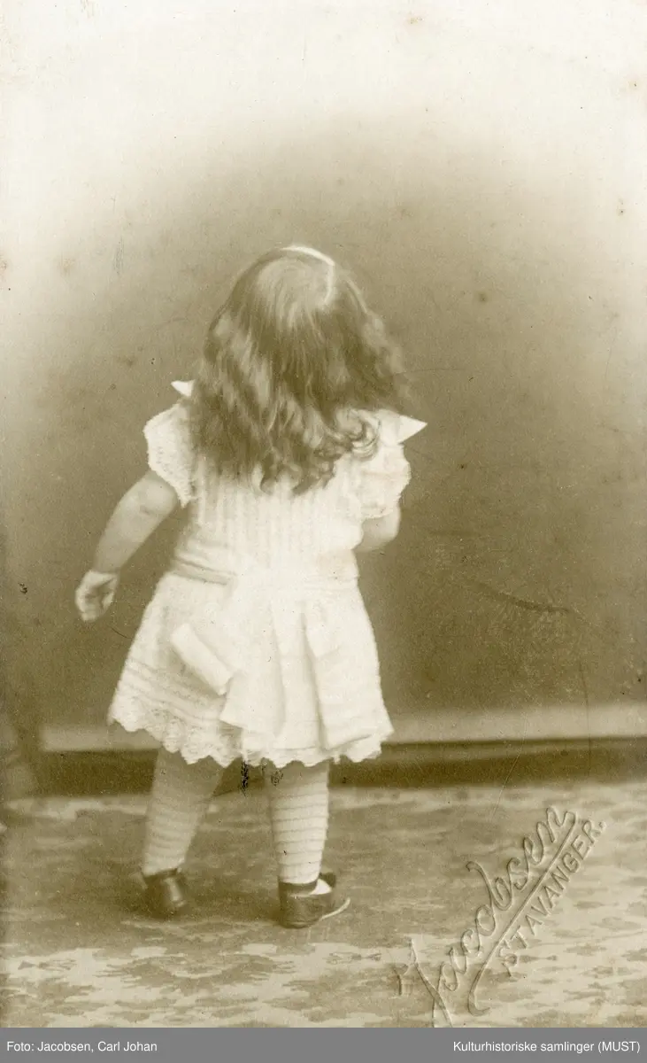 Wibecke Thrane Kloster (født Kielland).