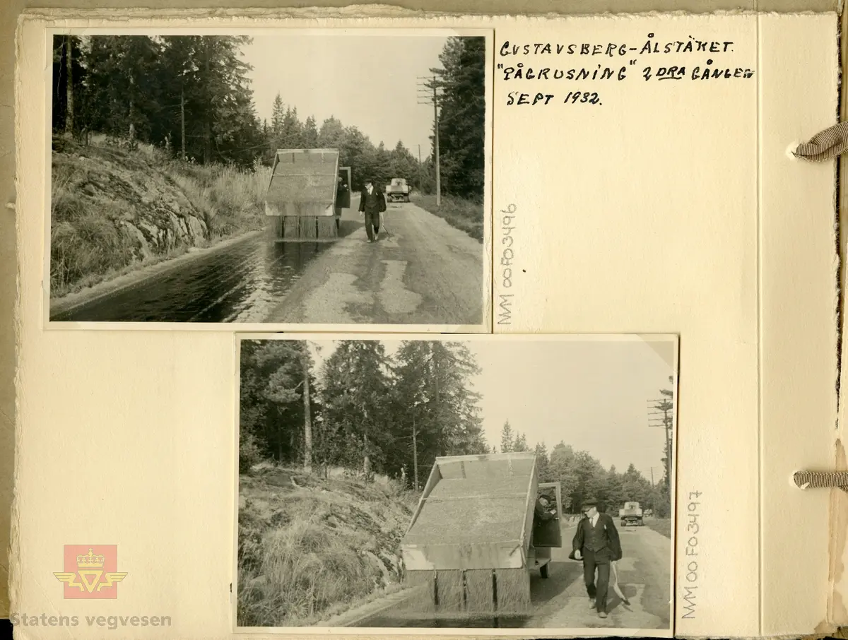 Album "Till Veidirektør Andreas Baalsrud,  Fr. A.S.W. Odelberg, Gustavsberg, Sverige. Oslo 4 feb 1933. Försök: Tiärinbränkt grusbana. 1932". Informasjon til bildene er skrevet for hånd. Innholdet i albumet viser tjærebehandling av veger i Sverige. Ref. til tre artikler i "Meddelelser av Veidirektøren", Nr. 11-November 1933. "Om tjærebehandling av veier, særlig med henblikk på den nye svenske metode," av avdelingsingeniør Axel Keim, side 163. "Billige  veidekker. Beretning om en studietur til Sverige og Danmark", av ingeniør Th. Resen-Fellie, side 168. Og på samme side fortsetter artkkelen  "Tjærebehandling av veier i Sverige", som er omtalt fra dette album. En ny metode for tjærebehandling av svenske grusveger er kort beskrevet I "Meddelelser fra Veidirektøren", Nr. 8-August 1932, side 130, og som knyttes til de andre artiklene.  Se vedlegg i nedlastinger.