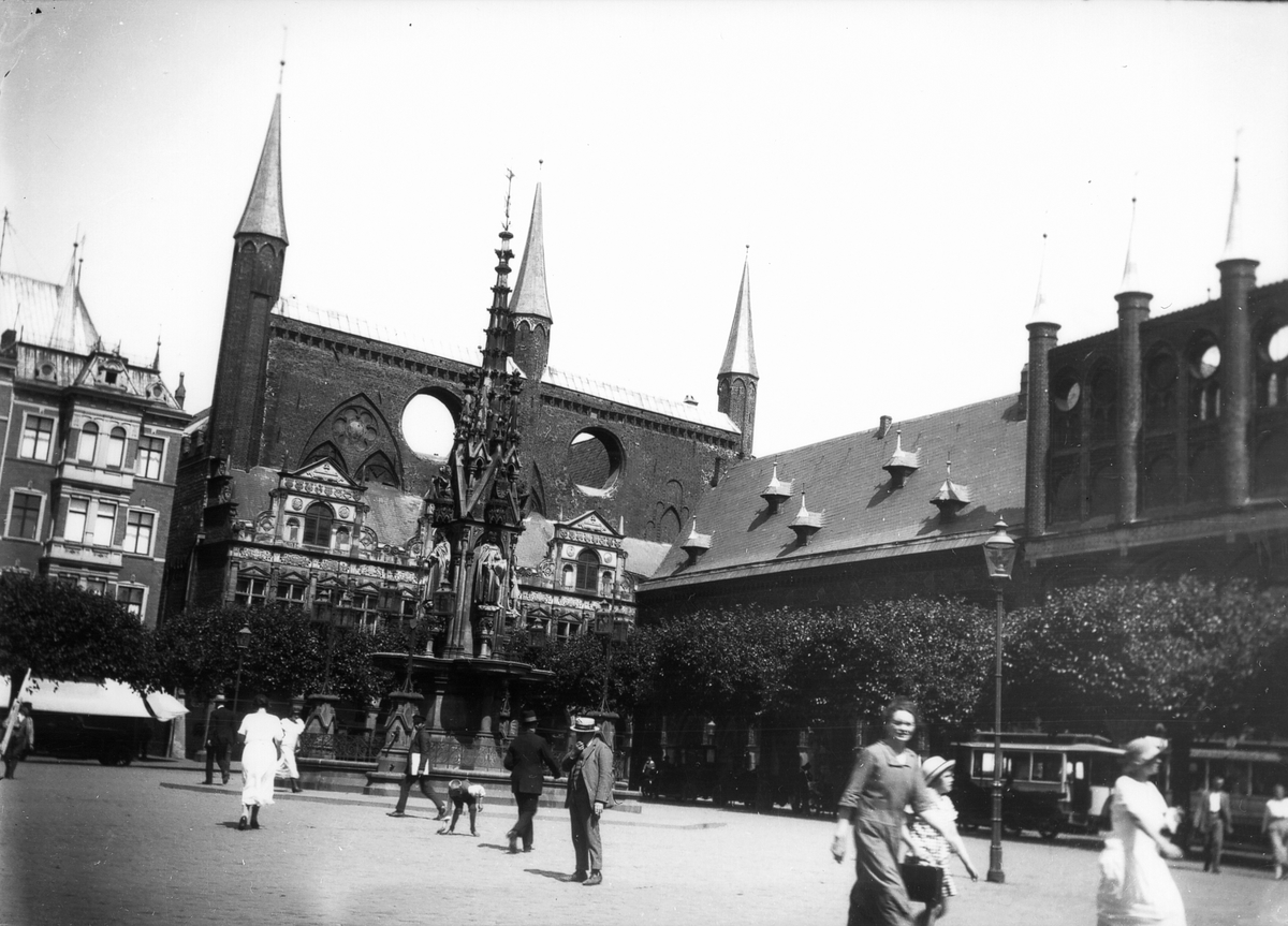 Rådhustorget och rådhuset.