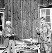 Träslottet,
Prof Carl Malmsten med fru på besök,
1 Augusti 1966