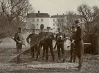 Officerare vid Infanteriets skjutskolan under övning, Rosersberg.