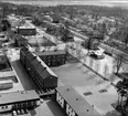 Karlsborg, flygfoto med järnvägsstation, gamla posthuset, centralskolan m.fl. byggnader. Endast neg finns.