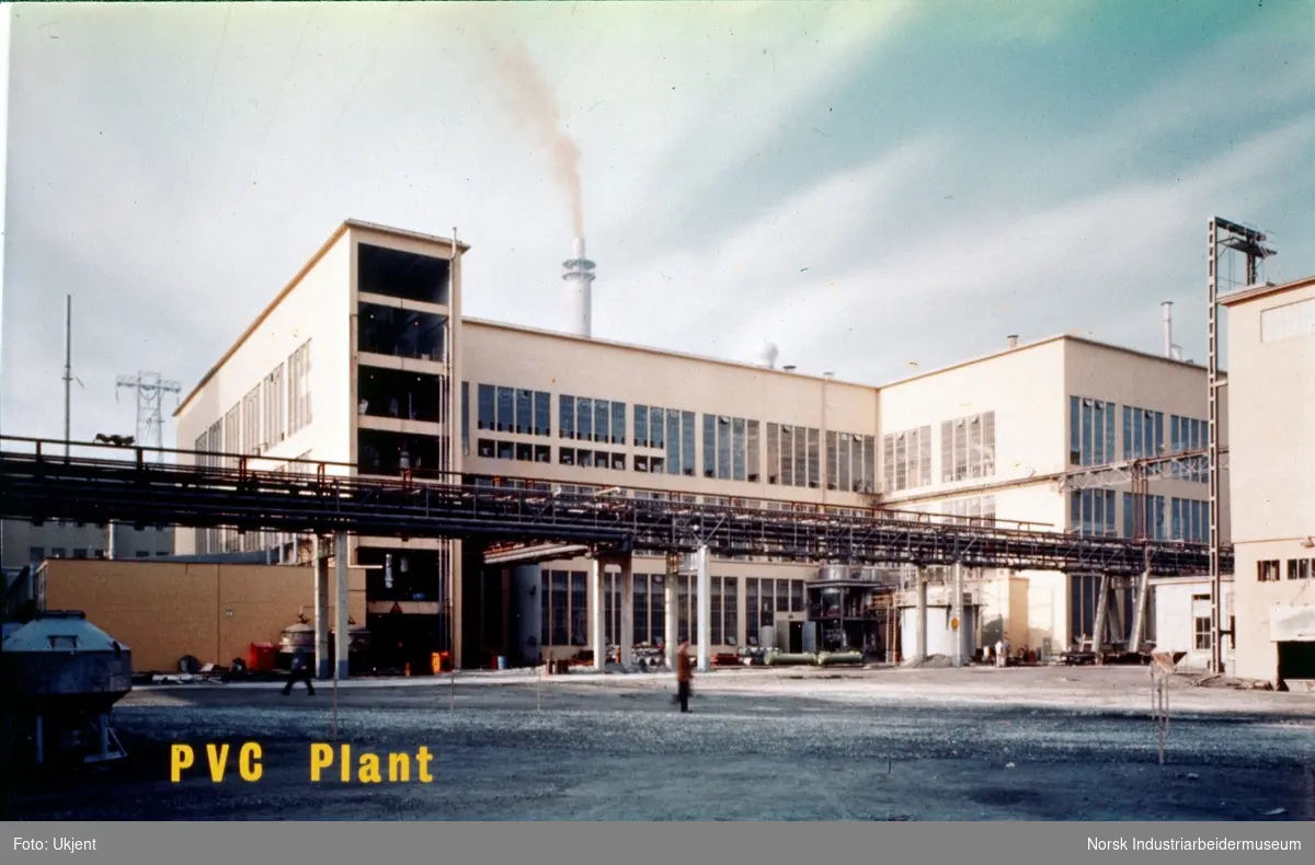 Norvinylutstilling. Pvc plant.