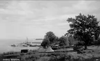 Borghamn, kalksten till Karlsborgs fästning transporterades härifrån. Kortet finns ej på museet.