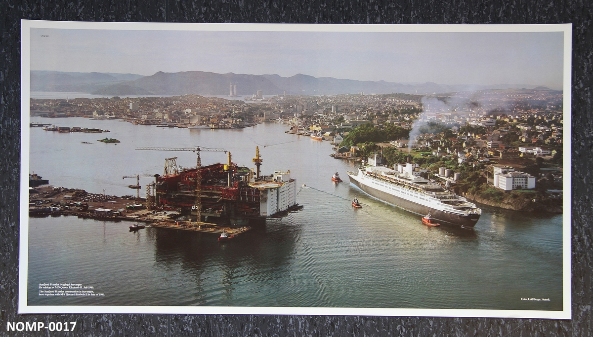 Fotografi av innseilingen til Stavanger-by under byggingen av Statfjord B, samt M/S Queen Elizabeth II.