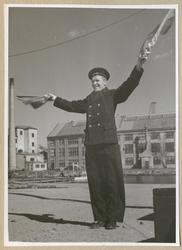 Flottist med flaggor