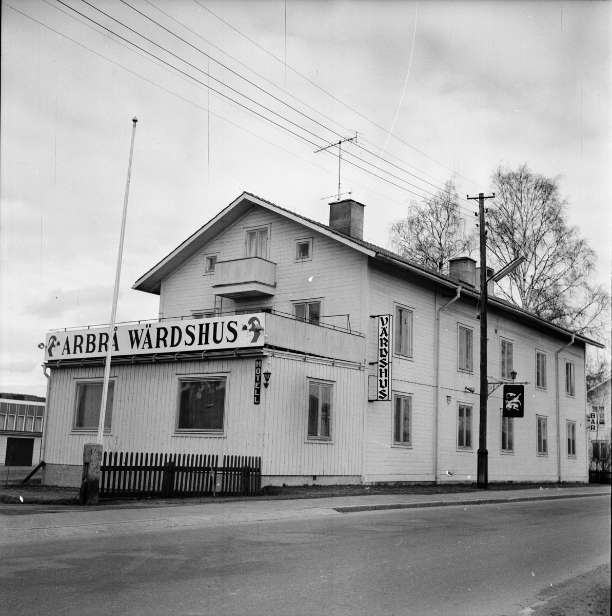 Arbrå Värdshus,
April 1972