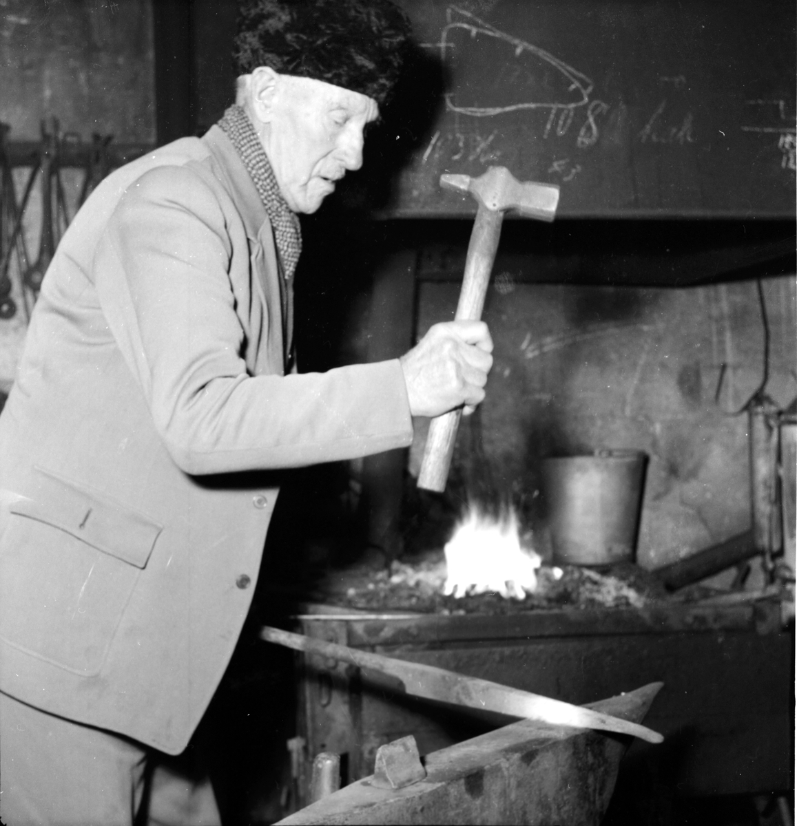 Smeden Olle Spank, Mokorset, Myssjo, 1954.