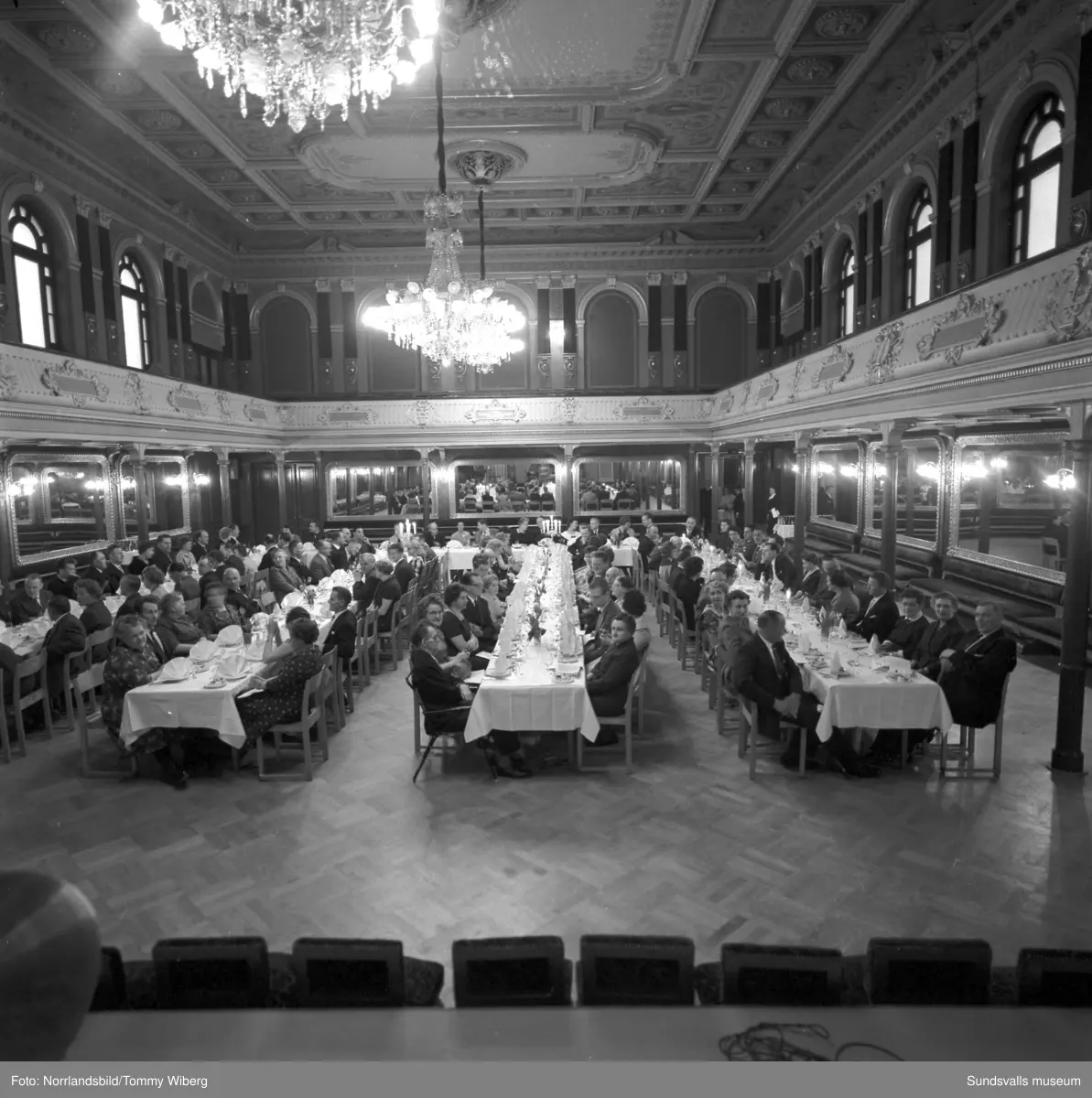 De Vanföras 10-årsjubileum på Stadshuset (senare DHR, De Handikappades Riksförbund, Delaktighet - Handlingskraft - Rörelsefrihet).