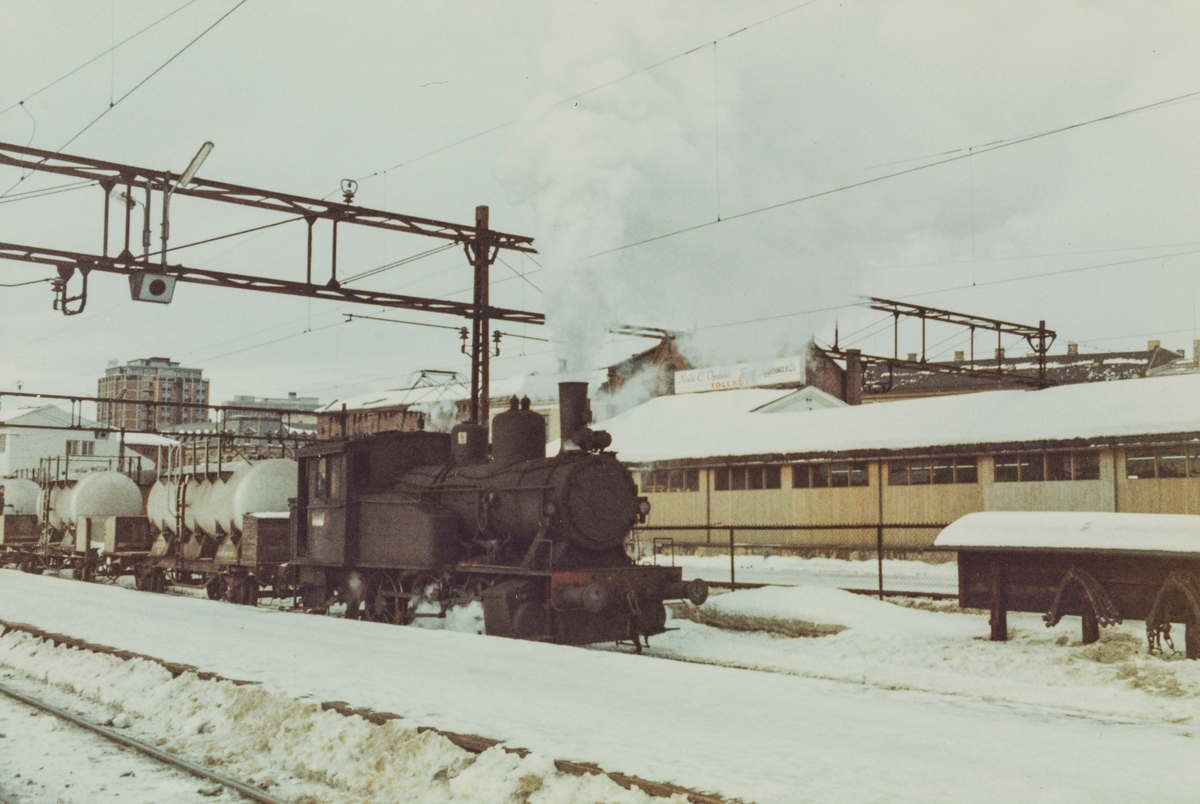 Damplokomotiv type 23b 441 i skiftetjeneste på Oslo Østbanestasjon, 13 bilder