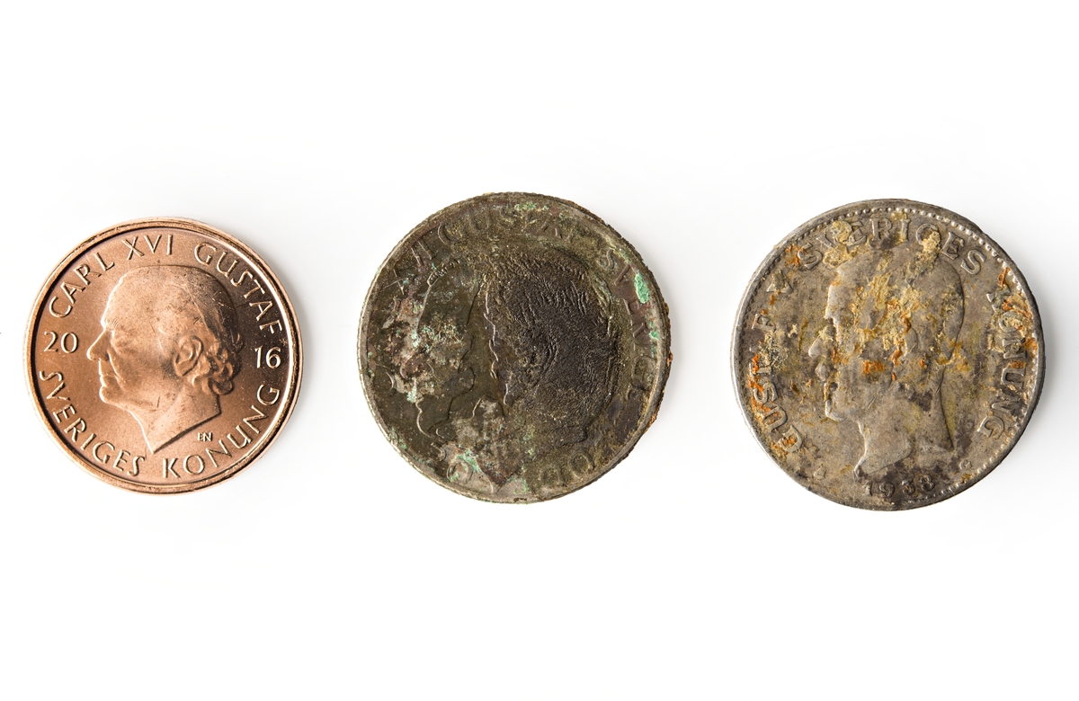 Gladans mast vid Sjöhistoriska plockas ner, renoveras och sätts upp.