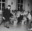 Karlsborg, mannekänguppvisning i Realskolans aula 1960. Endast neg finns.