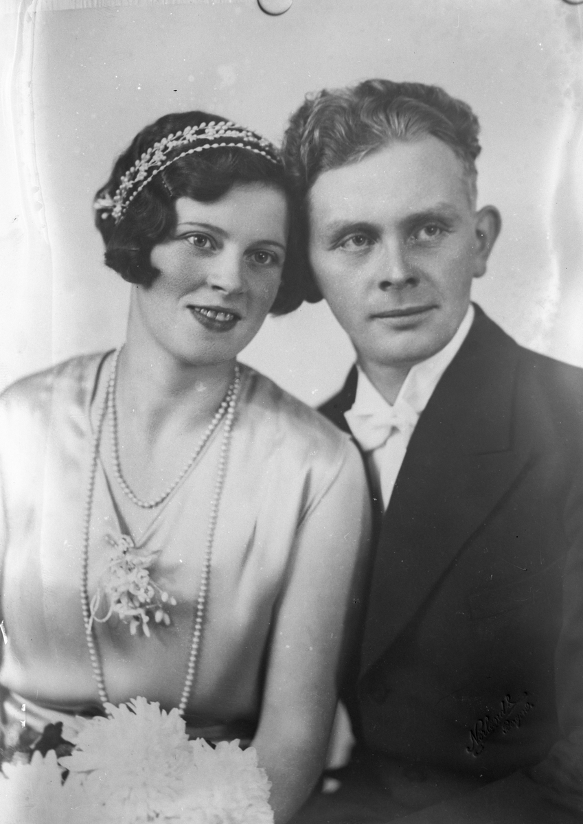 Brudeparet Nils Løyning og Marta Thorvik.  