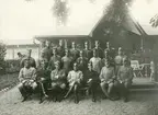 Grupporträtt av officerare vid trängfältövning 1924.