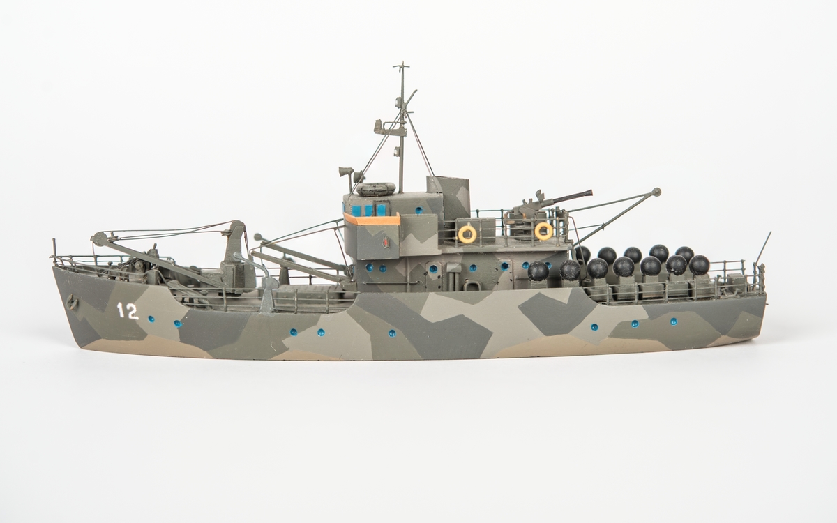 MUL 12 (1952)