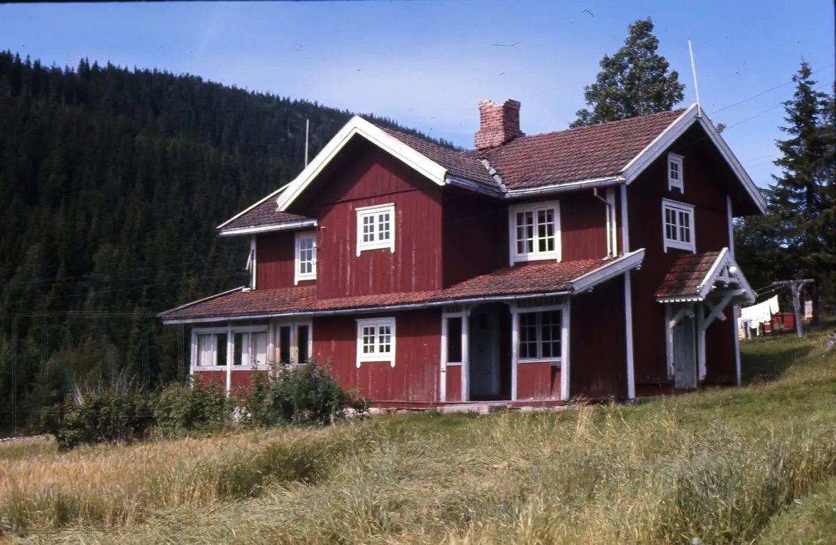Motiver fra Skjelbreia gård og vannet Skjelbreia