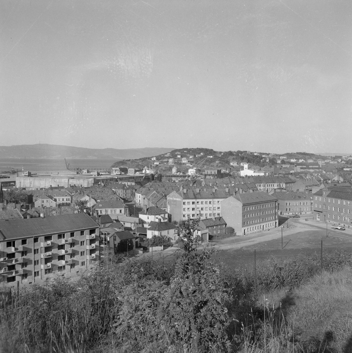 Ladehammeren, Nyhavna og Lademoen