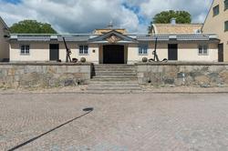 Miljö med byggnader på Marinbasen.