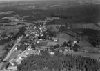 Flygfoto över Forsheda år 1950 i Värnamo kommun. Nr. L. 637