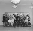 Klassfoto från Strandskolan, Karlsborg, 1965. Klass 4 C. Lärare: Inga Norén. Endast neg finns.