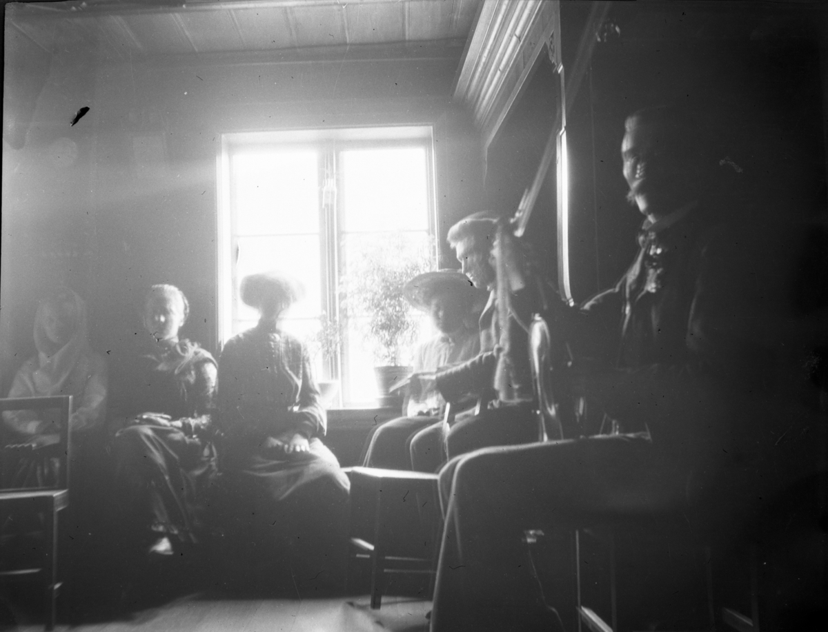 Rikard Berges fotoarkiv. Portretter, folkeliv.