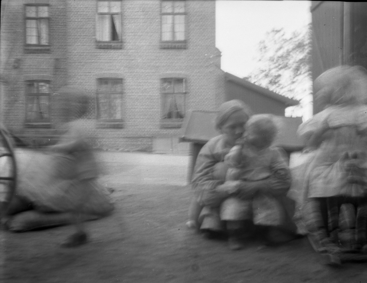 Rikard Berges fotoarkiv. Portretter, folkeliv.