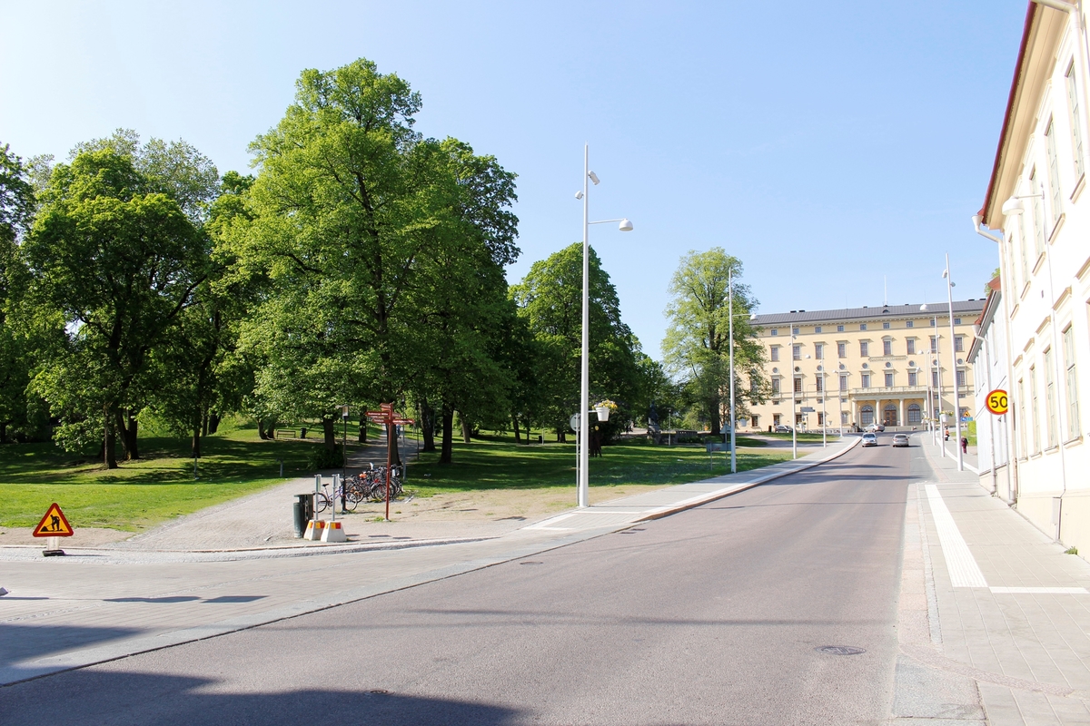 Arkeologisk schaktningsövervakning och antikvarisk medverkan, Slottsbacken och Carolinabacken, Uppsala 2015-2017