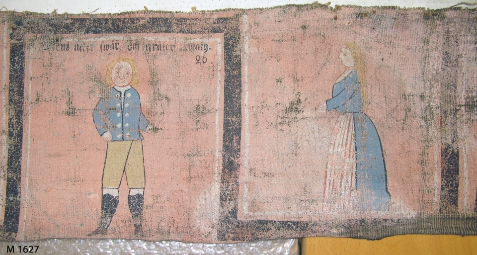 Bonadsmålning av Sven Nilsson (1800-1861) från Härnäs i Blekinge, med religiösa motiv. Målad med tempera - pigment, ägg och ev. mjöl (Nyström 2012:150-151) - på lite grövre tuskaftvävt linnetyg.

Föreställande Väktaren, Christi uppståndelse, Christi korsfästelse, 
Christus bär sitt kors, Christus hudflänges, Petrus nekar, svär och gråter, 
Christus förrådes av Judas.
Inskrivet i huvudkatalogen 1892-1900.

se Eva Kjerström-Sjölin, "Trane-Sven. Bonadsmålaren Sven Nilsson i Härnäs", Blekingeboken 1971.