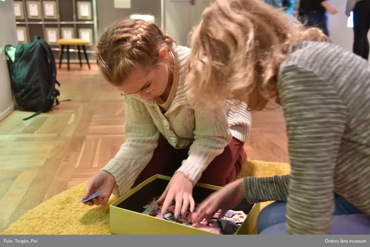 Den 22 November 2017 besöke fröviskolans klass 4 pedagog Cecilia Meyer i utsällningen
"Alla människor" på länsmuseet i Örebro.