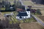 Flygfoto över Fryele kyrka i Värnamo kommun.