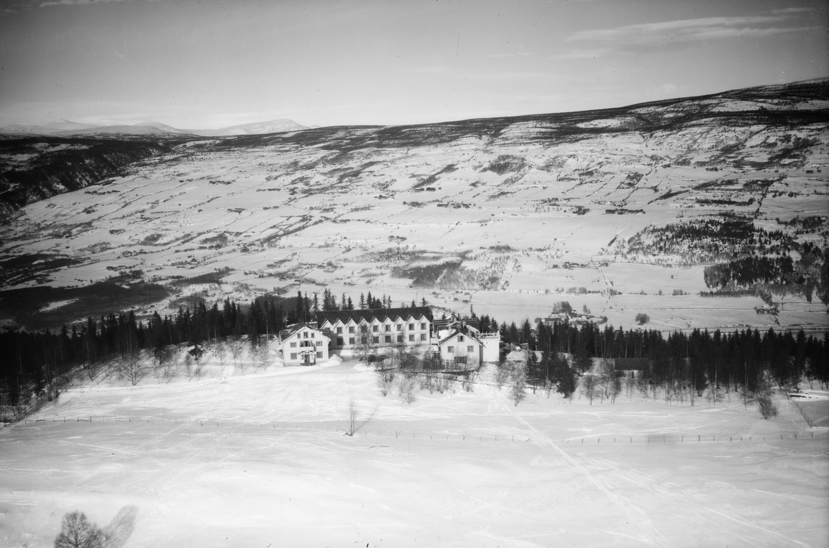 Tofte Hotell, Hundorp, også kalt Tofte Høilids Hotel og Tofte sanatorium