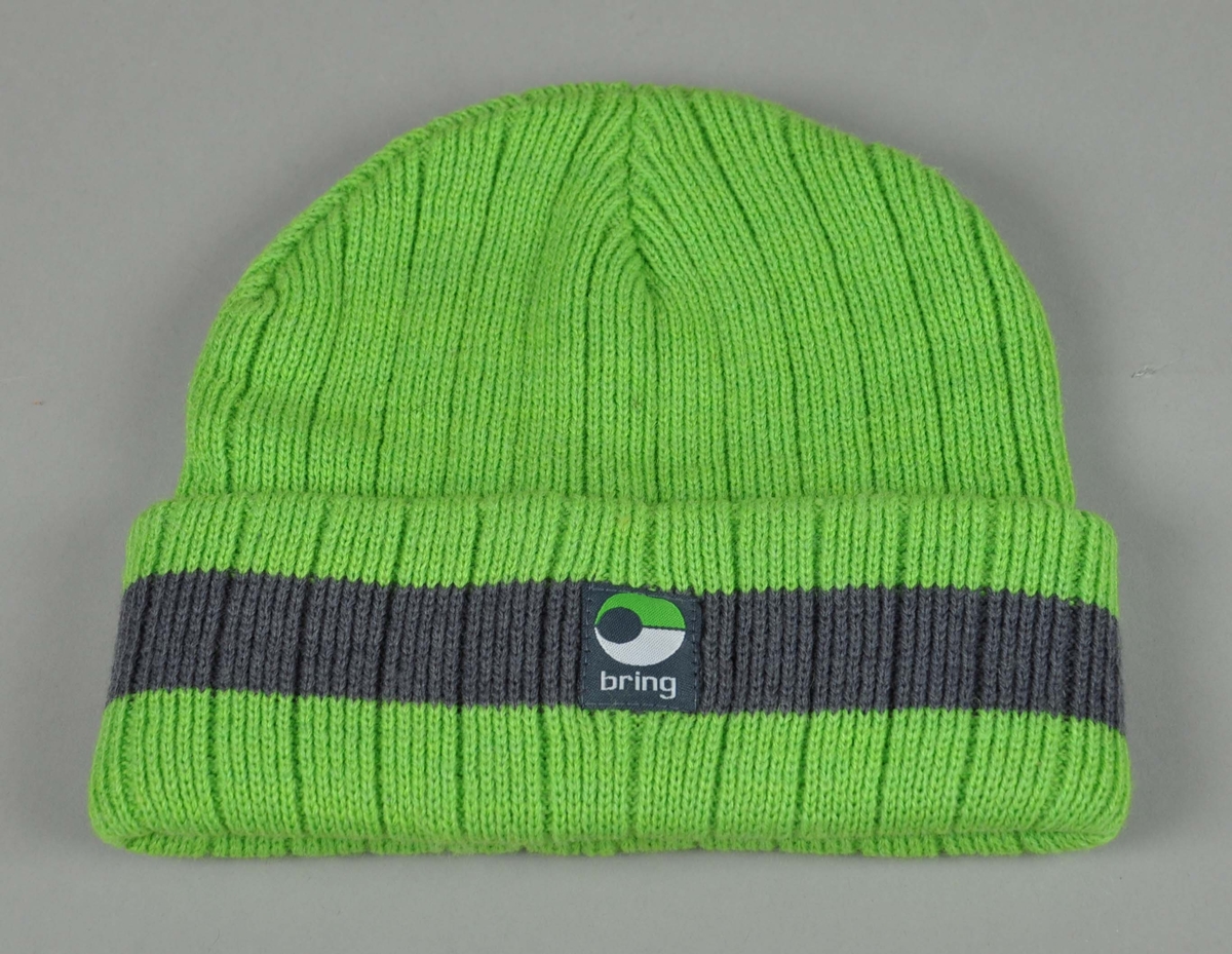 Grønn lue med logo. Onesize.
