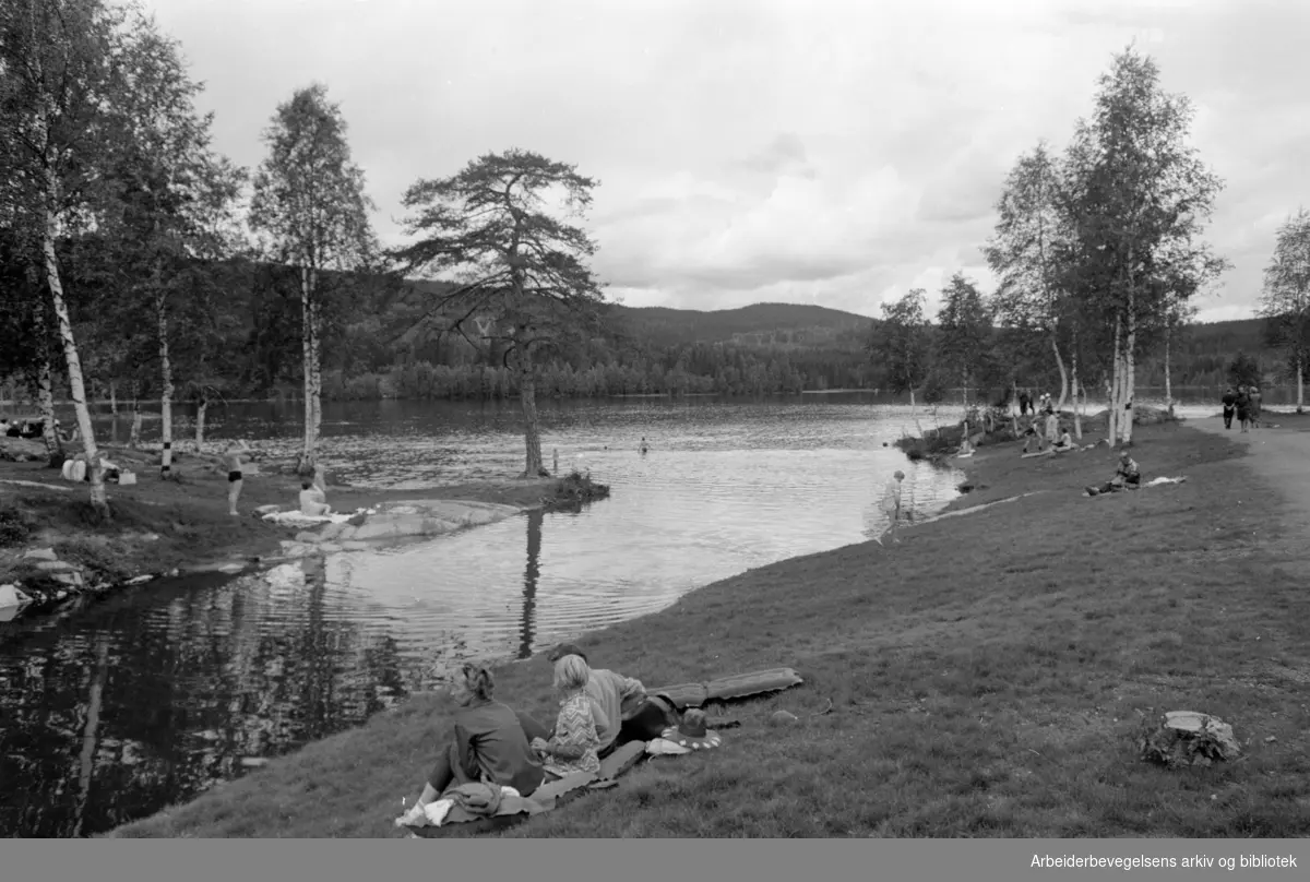 Sognsvann. Stemning på Sognsvann. Juli 1968