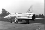 18/6 1968. Flygplanet Viggen premiärlandar på F6. Albumet är en del av en donation från Karl-Axel Hansson, Karlsborg. Förteckning över hela donationen finns i albumet samt som Word-dokument.