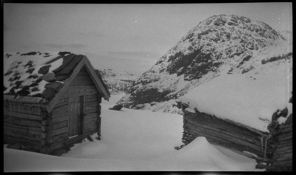 Sverre Idsøe på skitur fra Fjellberg til Napen i Suldal.