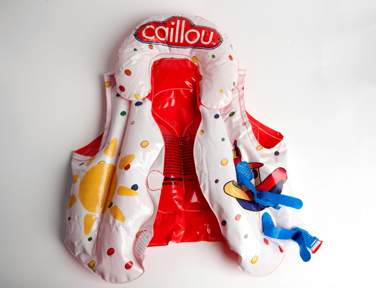 Liten badleksak i form av en flytväst. Använd vid flykt mellan Turkiet och Grekland 2015.