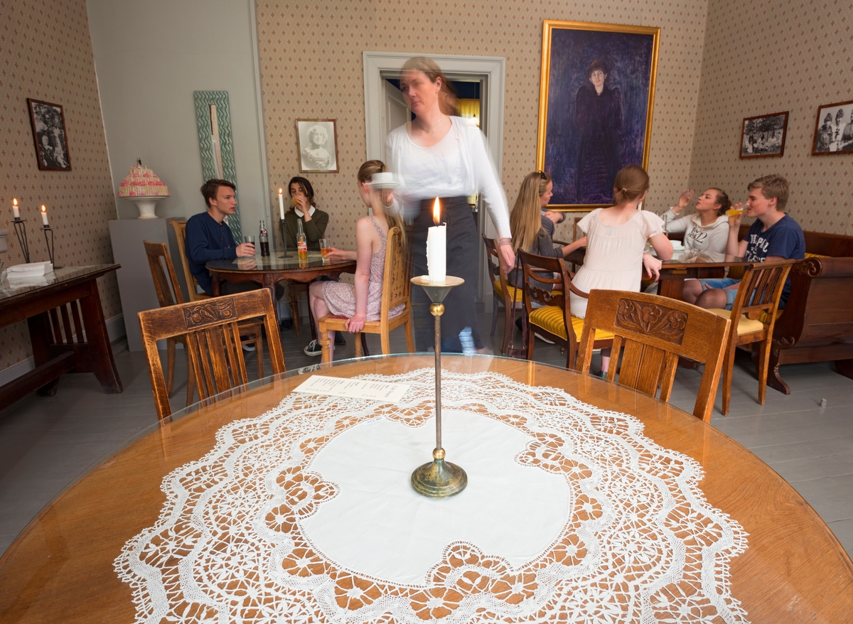 Kvinnemuseet Kongsvinger museum, Hedmark. Servering på Café Dagny.