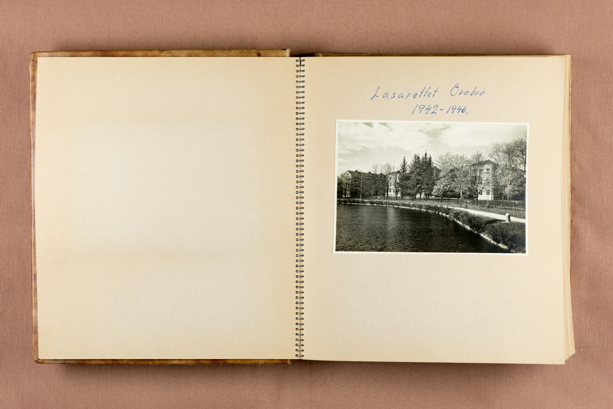 Fotoalbum från sjuksköterskeutbildningen i Örebro 1942-45