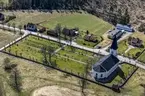 Flygfoto över Lemnhults kyrka i Vetlanda kommun.