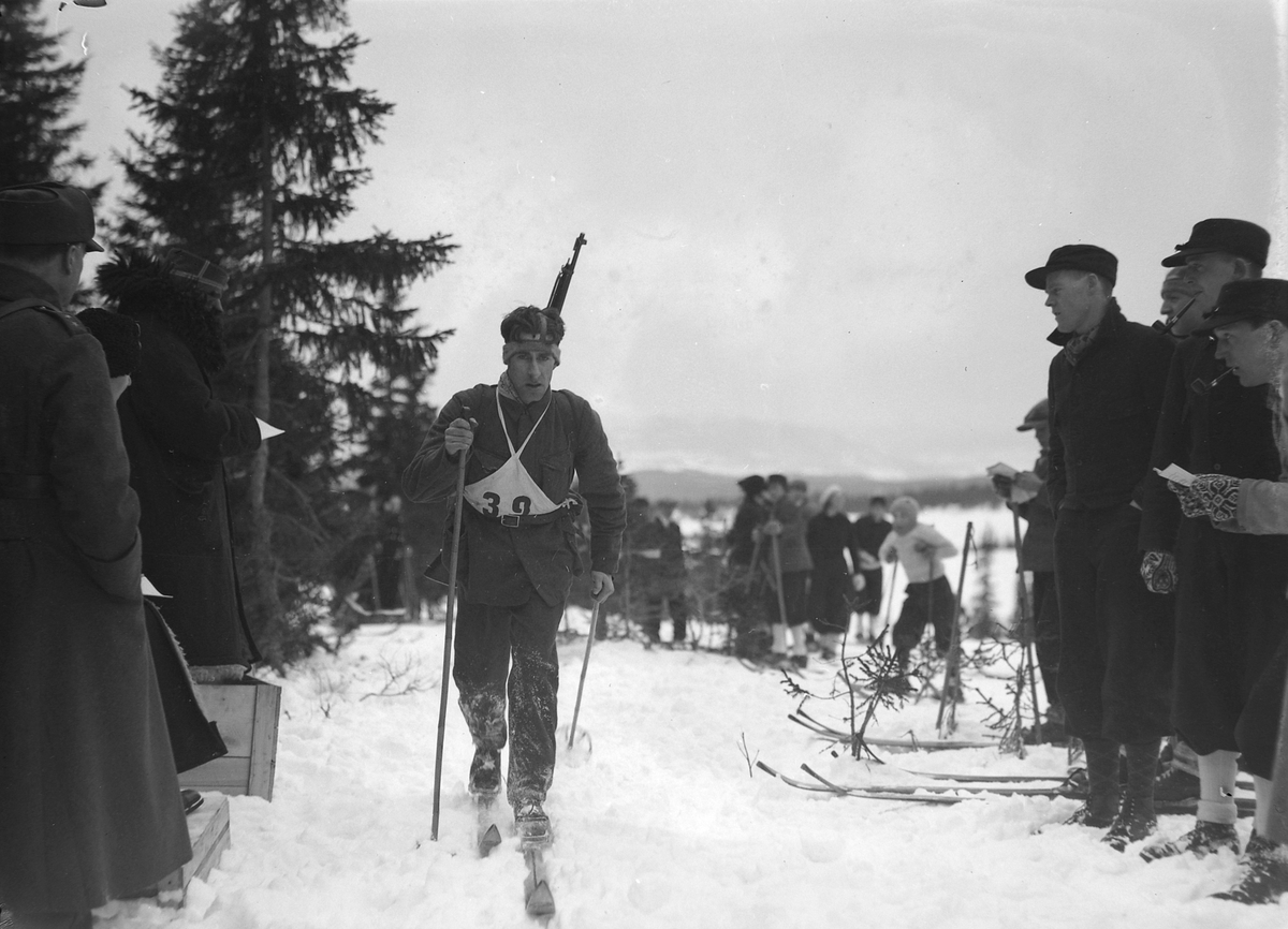 Militært langrenn med skyting. Nr. 39 soldat Otto Brun Hansen