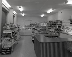 Harald M. Jacobsens forretning på Sortland 31. oktober 1955.