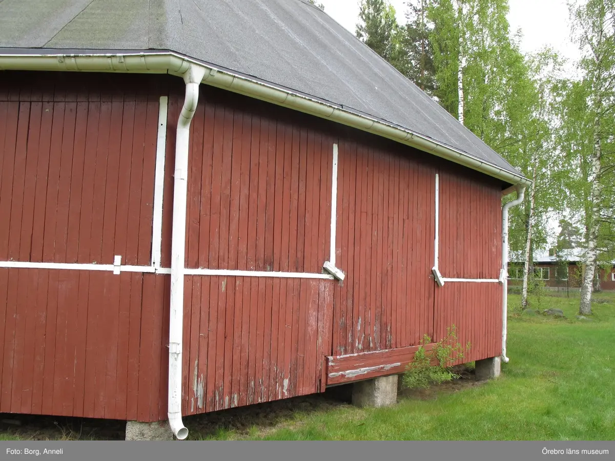 1: Entrén som den ser ut i dag. Foto: 4 augusti 2016.
2: Teaterbyggnaden, Stora scenen, före åtgärd, 16 maj 2016.
3: Teaterbyggnaden, Stora scenen, före åtgärd, 16 maj 2016.
4: Nedre dansbanan före åtgärd, 16 maj 2016.
5: Nedre dansbanan, före åtgärd, 16 maj 2016. Bilden visar en mindre scenutbyggnad på dansbanans bakre del.
6: Övre dansbanan före åtgärd, 16 maj 2016.
7: Övre dansbanan före åtgärd, 16 maj 2016.
8: Stora scenen under åtgärd. Till höger om entrén lagades rötskadad panel, 21 juni 2016.
9: Stora scenen efter åtgärd, 4 augusti 2016.
10: Stora scenen efter åtgärd, 4 augusti 2016.
11: Stora scenens fasader har målats med olika färgtyper. Fasaden till vänster är målad med linoljefärg, medan teaterdelen till höger har målats med slamfärg. 
12: Nedre dansbanan under åtgärd. Rötskadade panelbrädor byttes, 21 juni 2016.
13: Nedre dansbanan efter åtgärd, luckorna har nu målats röda efter anvisning, 4 augusti 2016. 
14: Övre dansbanan efter åtgärd, 4 augusti 2016. 
15-16: Biljettkiosk vid entrén samt biljettkiosk till danbanan. 4 augusti 2016.
17-18:Takprydnad till dansbanans biljettkiosk, samt spelhallen som är i behov av åtgärder.