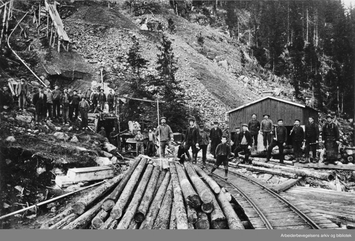 Malmo gruve i Fosdalen, Lierne kommune i Nord-Trøndelag i 1907.