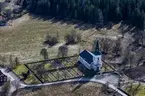 Flygfoto över Svarttorps Kyrka i Jönköpings kommun.