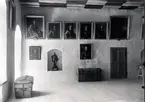 Tilllfällig Utställning, från Kalmar konstmuseum Wahlbomsutställningen 1958. Fotot visar porträtt.